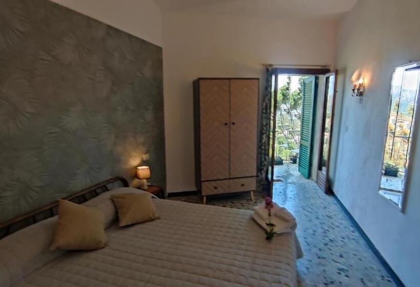 带大床的标准间, Golfo Azzurro