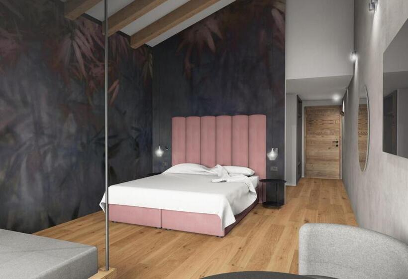 带按摩浴盆的套房, Alpuris   Your Boutique Suite   Hotel B&b