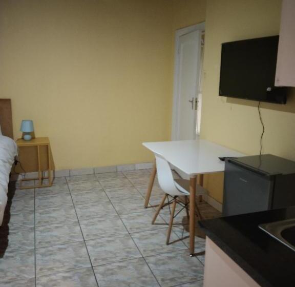 豪华房间, Jacmo Guest House