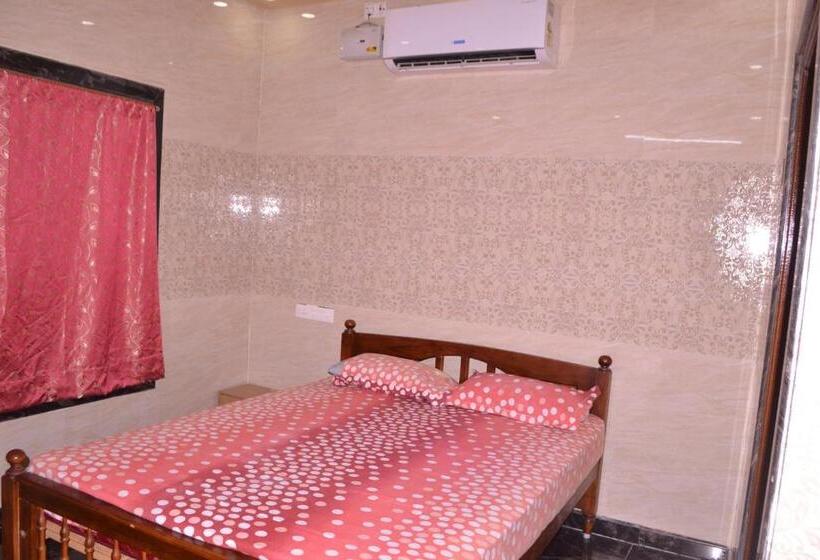 家庭套房, Yuga Guest House