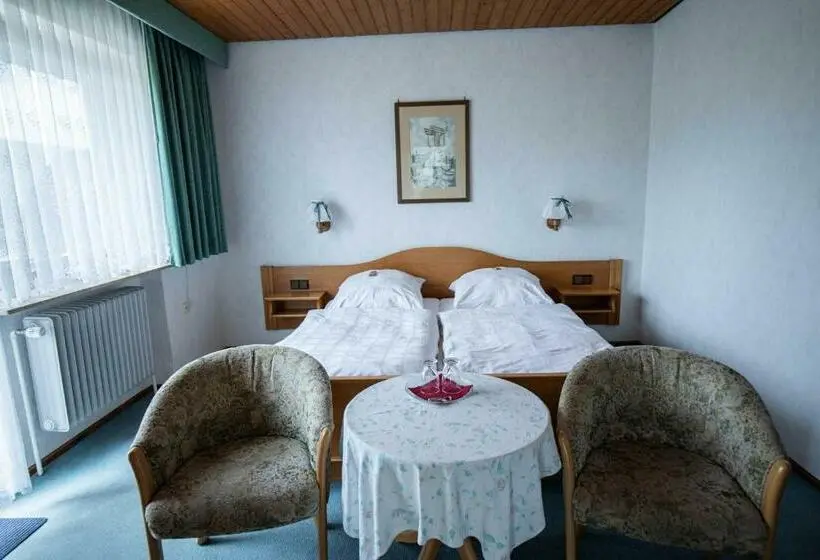 バルコニー付きスタンダードルーム, Landhotel Jägerhof