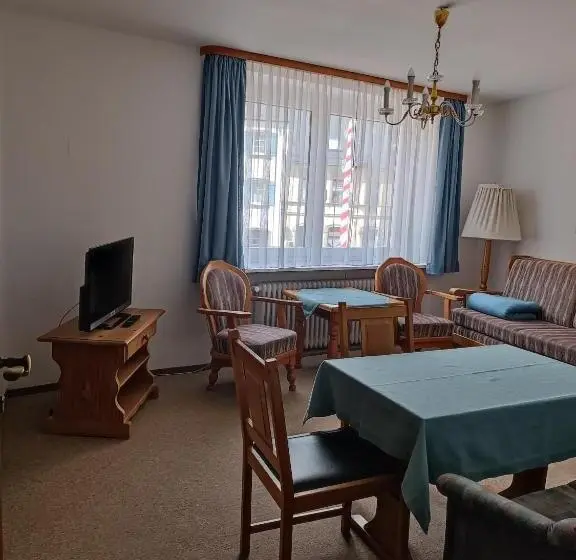 ファミリーステューディオ, Landhotel Jägerhof