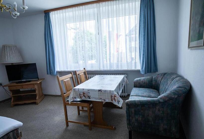 패밀리 스튜디오, Landhotel Jägerhof