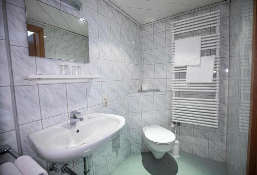 스위트, Landhotel Jägerhof