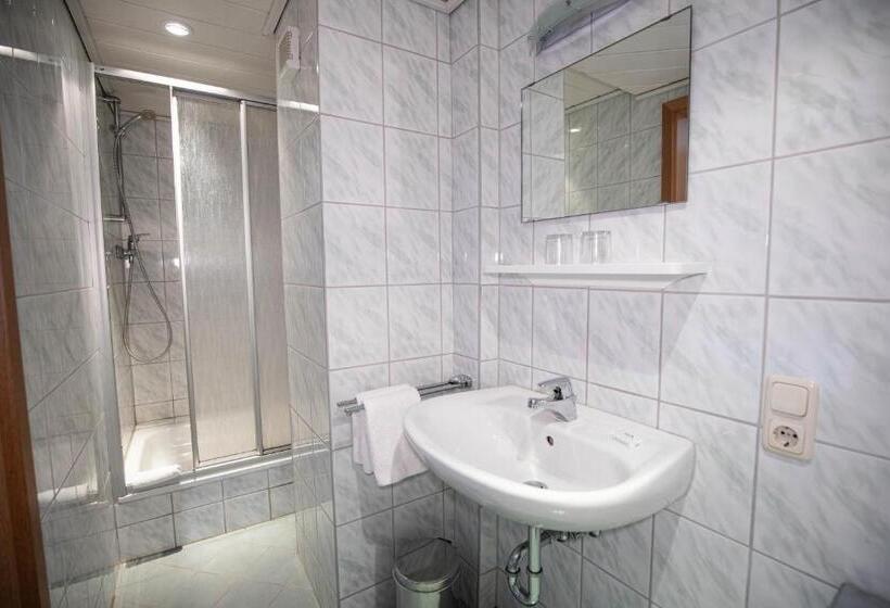 스위트, Landhotel Jägerhof