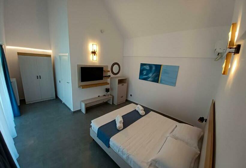 Номер Стандарт с Террасой, Déjà Blue   Adult Only