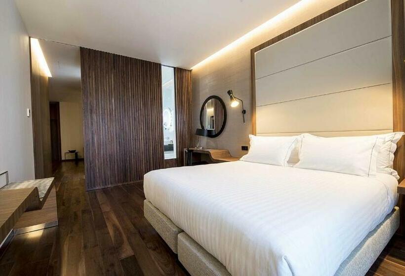 سوییت لوکس, Bessahotel Liberdade