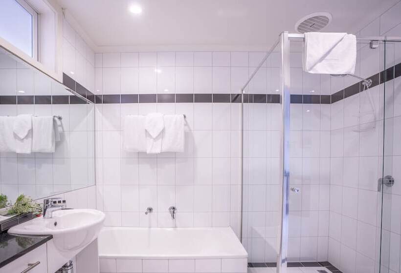 آپارتمان اجرایی 1 خوابه, Clocktower Apartment