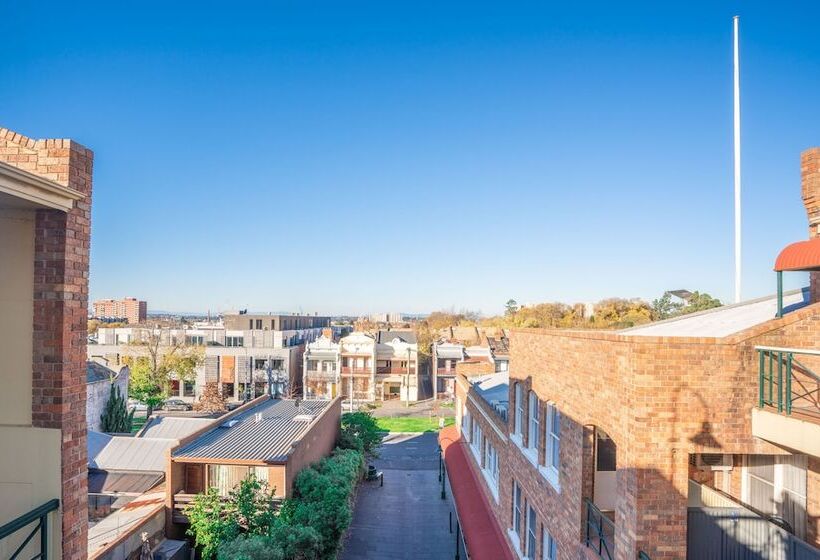 דירת אקזקיוטיב, חדר שינה 1, Clocktower Apartment