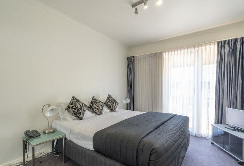 דירת אקזקיוטיב, חדר שינה 1, Clocktower Apartment