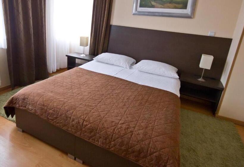 Standardzimmer, Divan