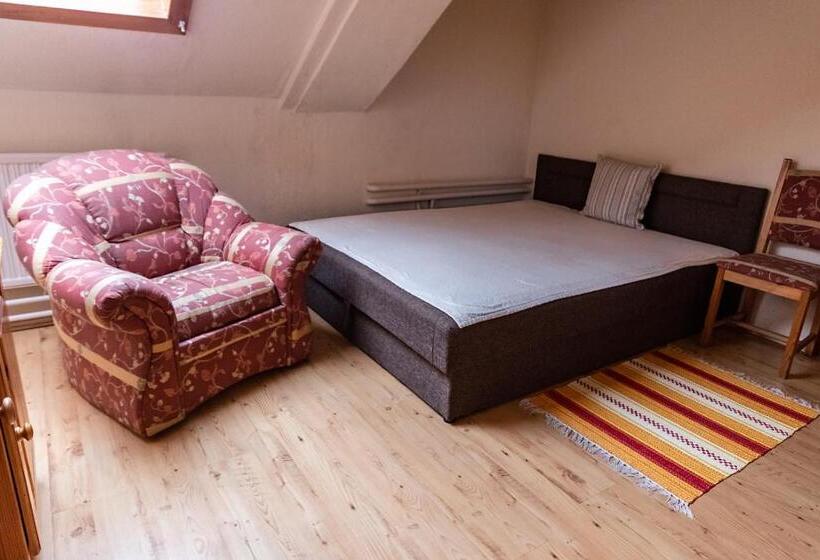 דירת חדר, Il Gallo Nero   Fekete Kakas étterem és Panzió