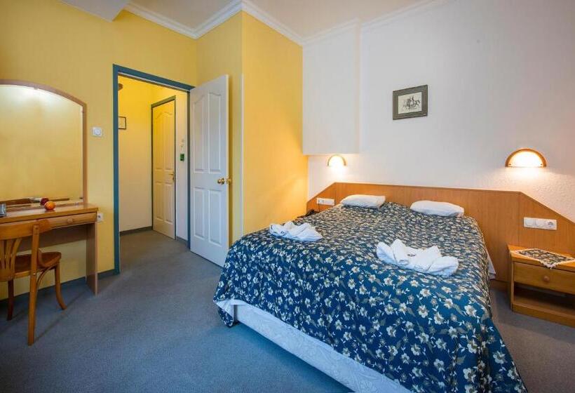 Quarto Estandar, Kikelet Club