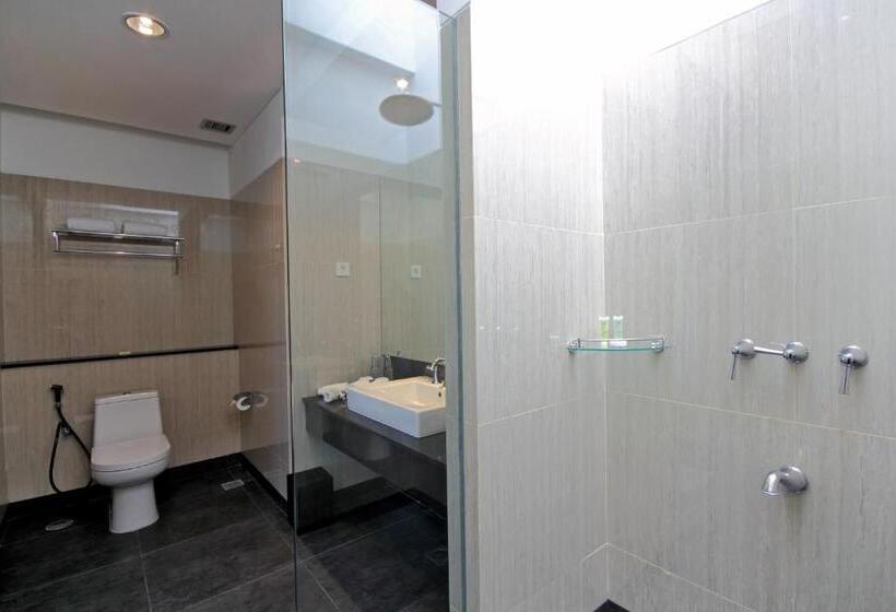 스위트 킹사이즈 침대, Santika Siligita Nusa Dua