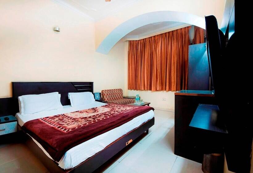اتاق استاندارد, The Tourist   1 Min From New Delhi Railway Station