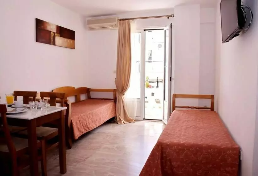 1ベッドルームアパートメント, Irini Apartments