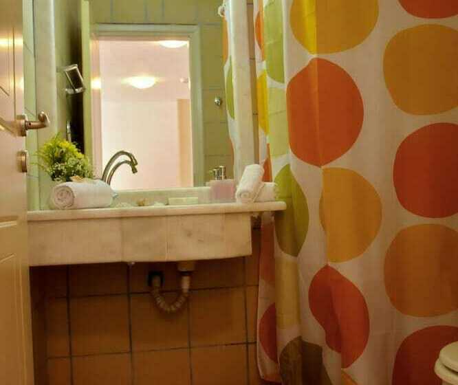 شقة غرفة واحدة, Irini Apartments