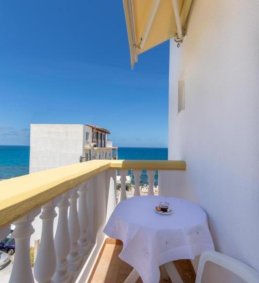 شقة غرفة واحدة, Irini Apartments