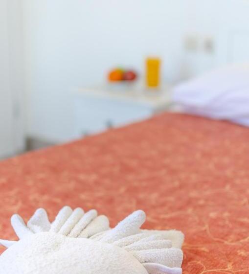 غرفة إقتصادية, Irini Apartments