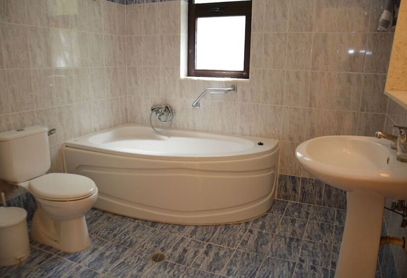 Апартаменты 2 Спальни, Niki Hotel Apartments