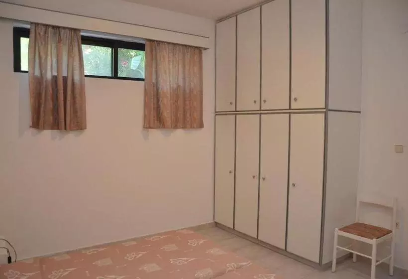 آپارتمان اکونومی 1 خوابه, Niki Hotel Apartments