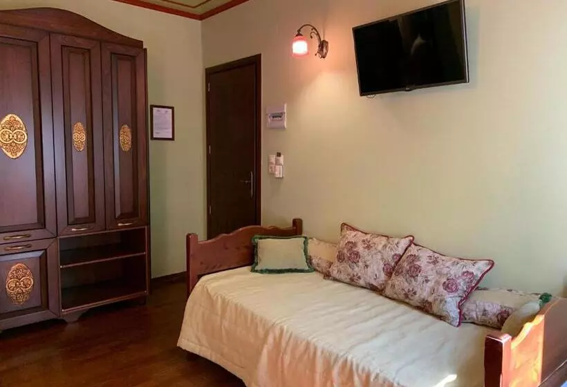 ファミリールーム, Elena Guesthouse