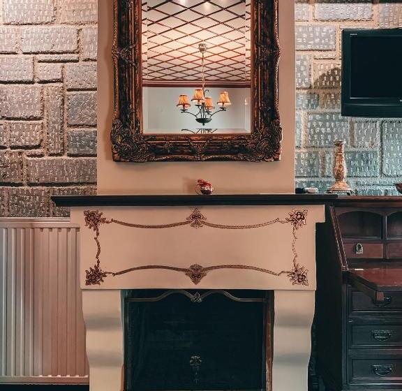 可观景的小型套房, Elena Guesthouse