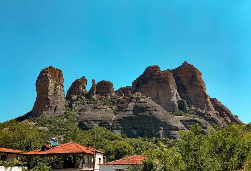 家庭间, Elena Guesthouse