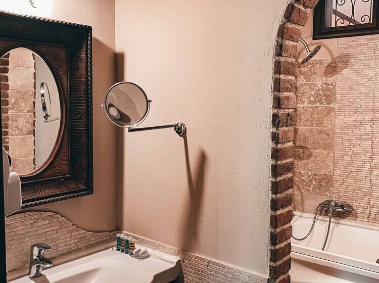 可观景的小型套房, Elena Guesthouse