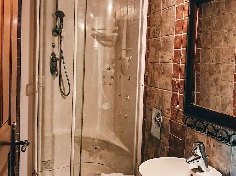 带观景的高级间, Elena Guesthouse