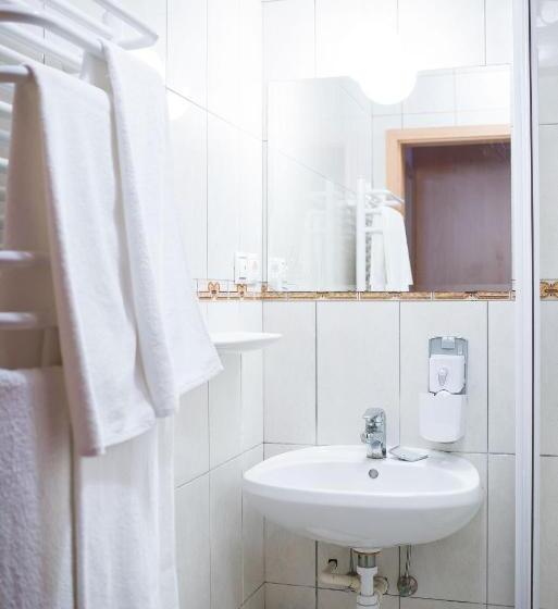 침실 2개 스위트, Wellness Hotel Szindbád