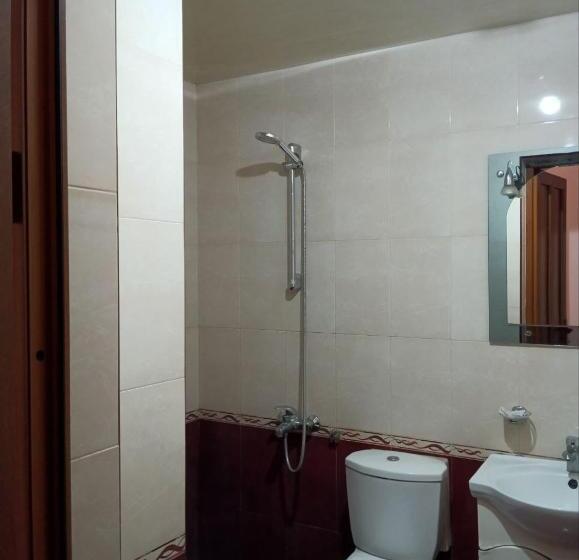 Camera Familiare, Old Kayaran