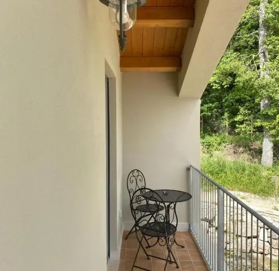 庭の見えるスタンダードトリプルルーム, Le Talee Agriturismo Di Charme