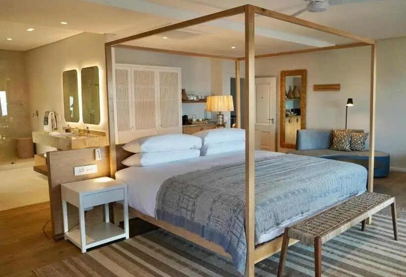 Suite King Bed