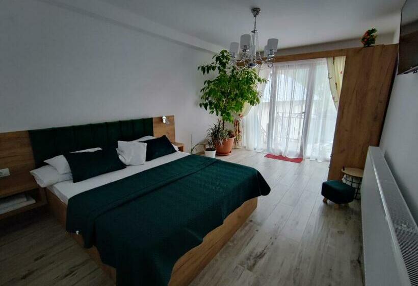 غرفة ديلوكس مزودة بشرفة, Casa De Vacanta Estera Rucar