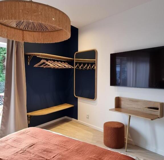 غرفة ديلوكس, La Parenthese Du Las