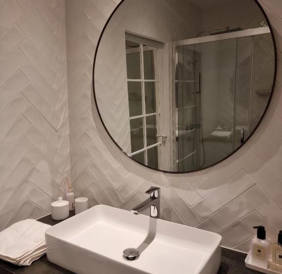 غرفة قياسية مطلّة علي الحديقة, La Parenthese Du Las