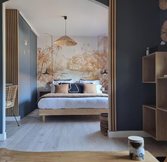 غرفة قياسية مطلّة علي الحديقة, La Parenthese Du Las