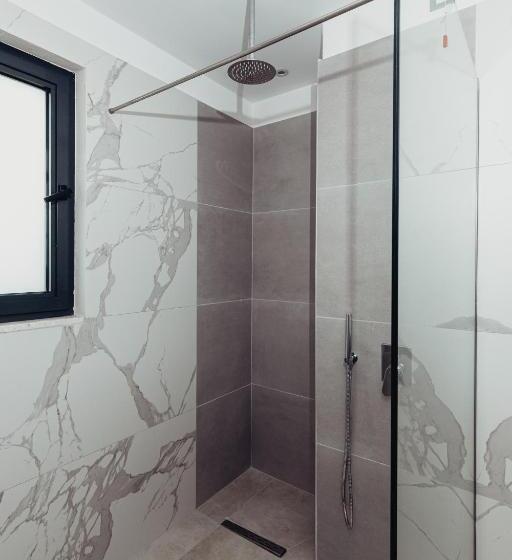 Полулюкс, Delight Hotel & Spa