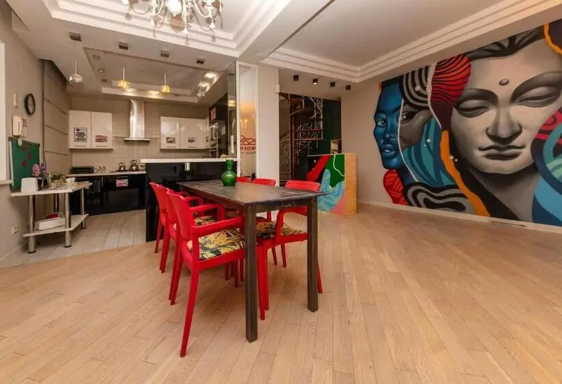 اتاق استاندارد چهارنفره با سرویس بهداشتی مشترک, Wanderlust Boutique Hostel