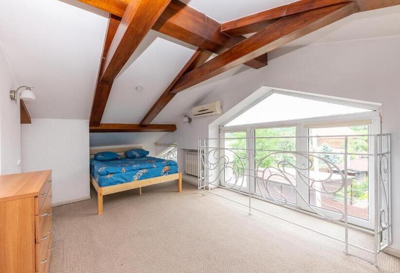 اتاق استاندارد چهارنفره با سرویس بهداشتی مشترک, Wanderlust Boutique Hostel