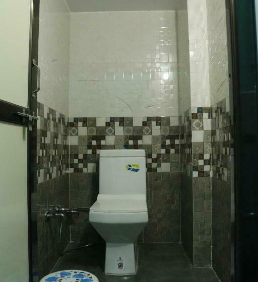 חדר דלוקס, Center Point Kuchaman City