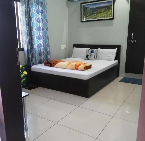 חדר דלוקס, Center Point Kuchaman City