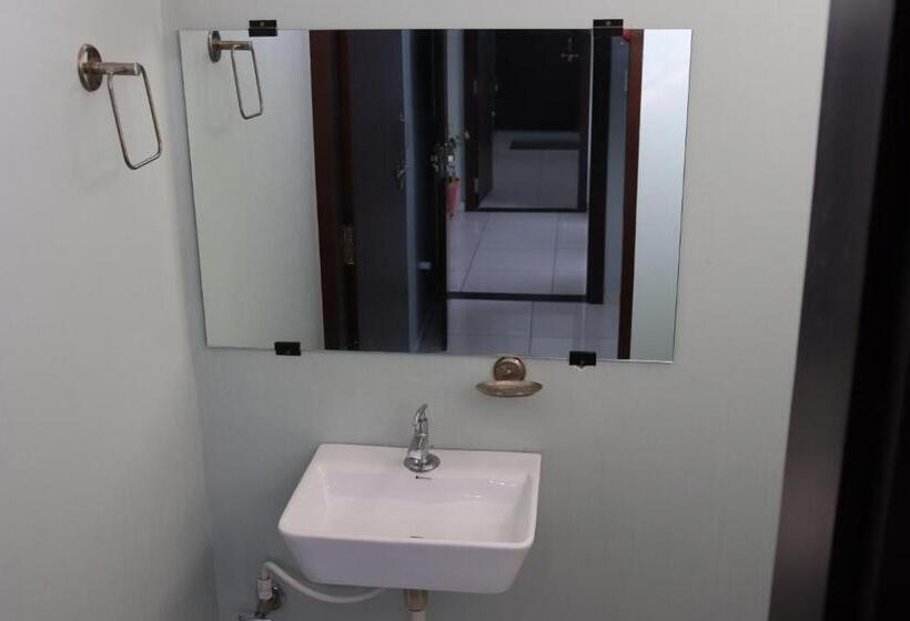 חדר דלוקס, Center Point Kuchaman City