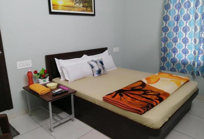 חדר דלוקס, Center Point Kuchaman City