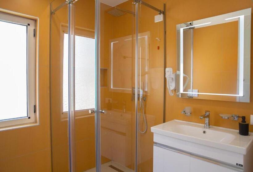 スタンダードトリプルルーム, Veranda Boutique