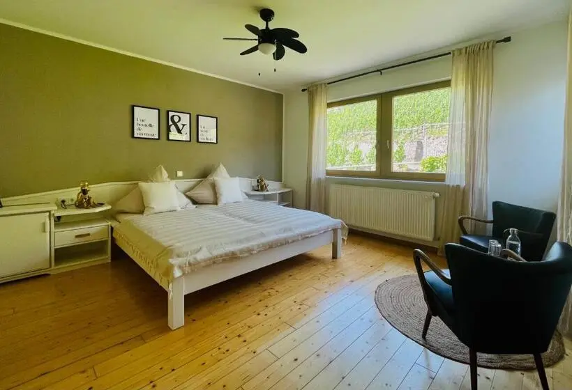 キングサイズベッドのスタンダードルーム, Boutique Guesthouse Das Wohlgemuth Heim Mosel Weingut