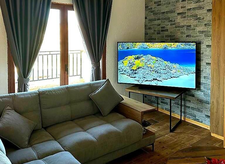 스위트 킹사이즈 침대, Limni Resort