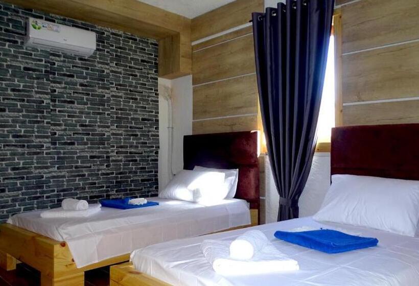 سوییت خانوادگی, Limni Resort