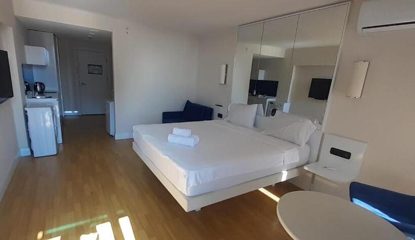 استودیو استاندارد با بالکن, Orbi City Center Sea View